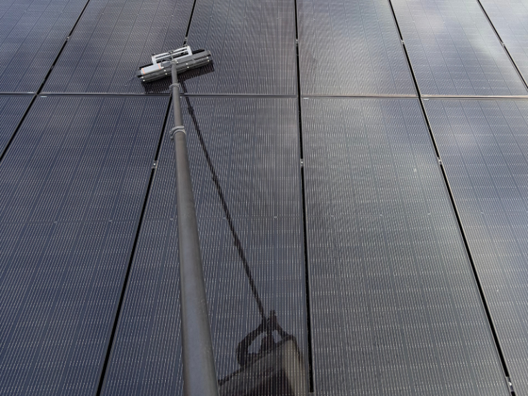 nettoyage panneaux solaires à begrolles en mauges