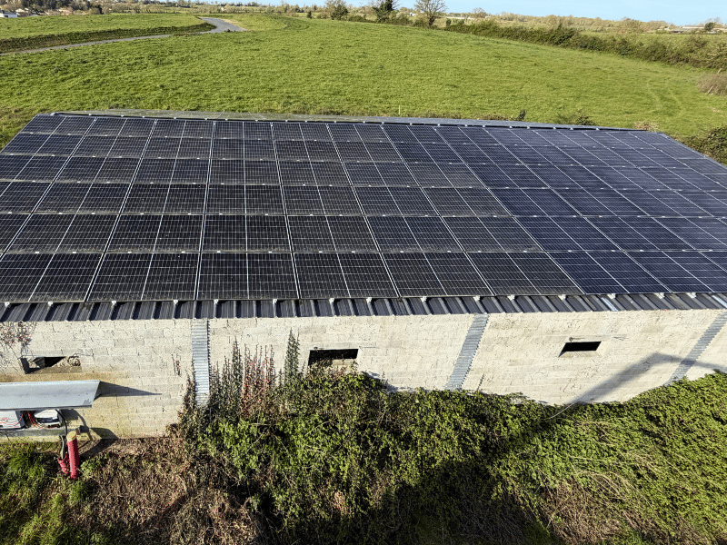 nettoyage panneaux solaires à bressuire pendant l'intervention