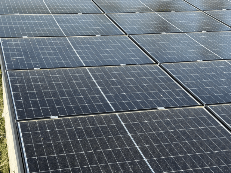 nettoyage panneaux solaires à bressuire - avant intervention