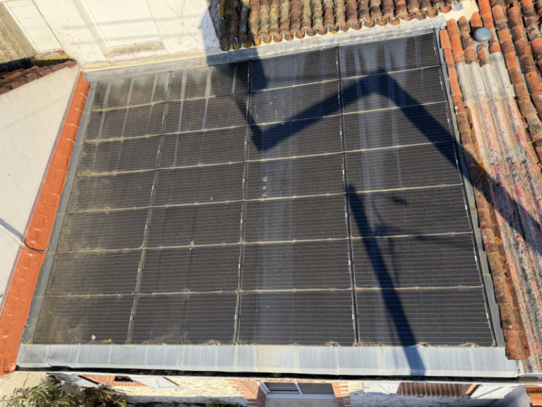 nettoyage panneaux solaires à montaigu - avant intervention