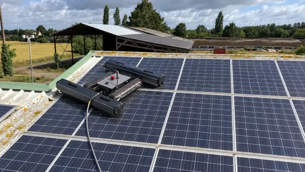robot nettoyage panneaux solaires